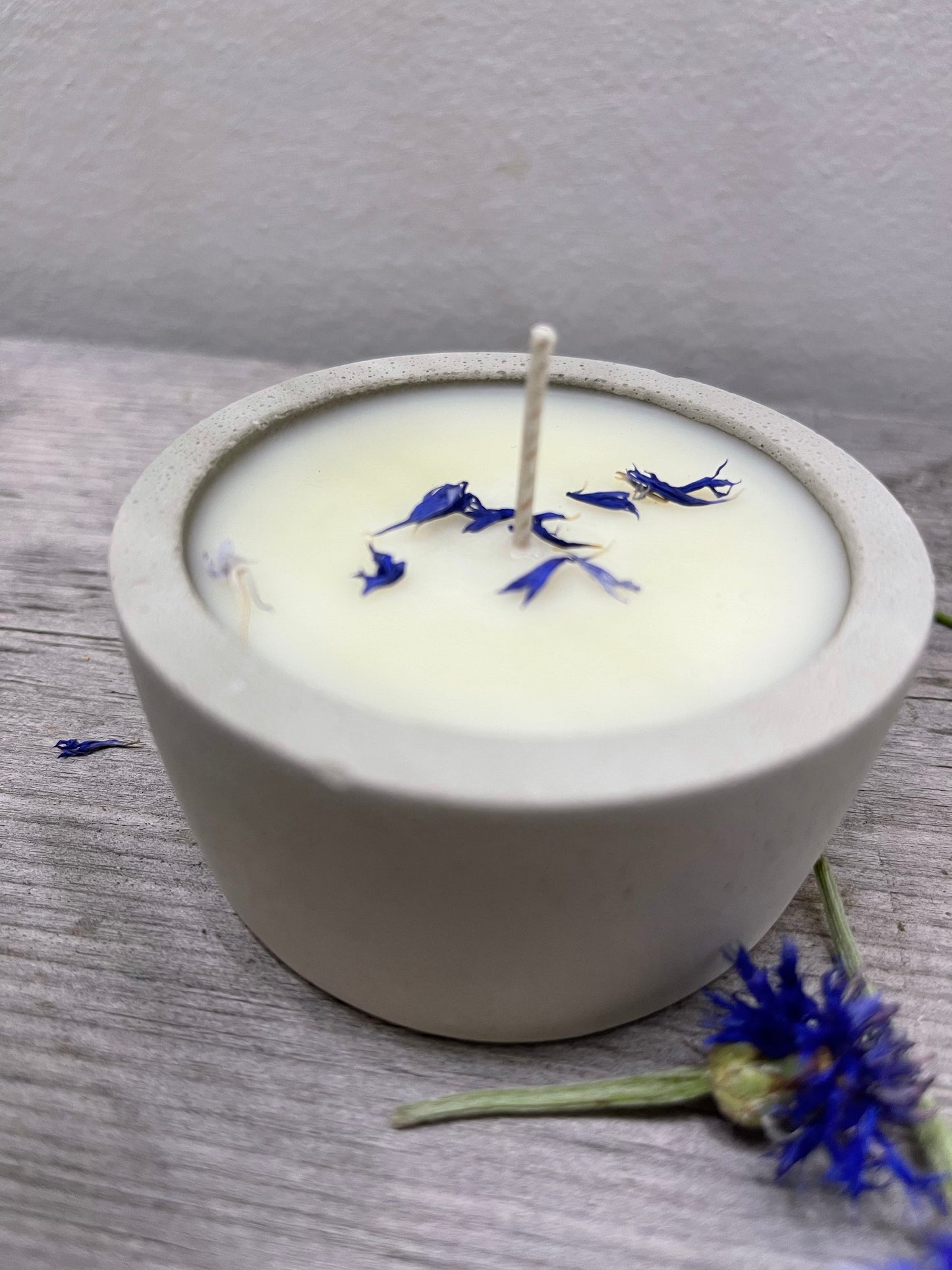 L'Ambre Noir Candle