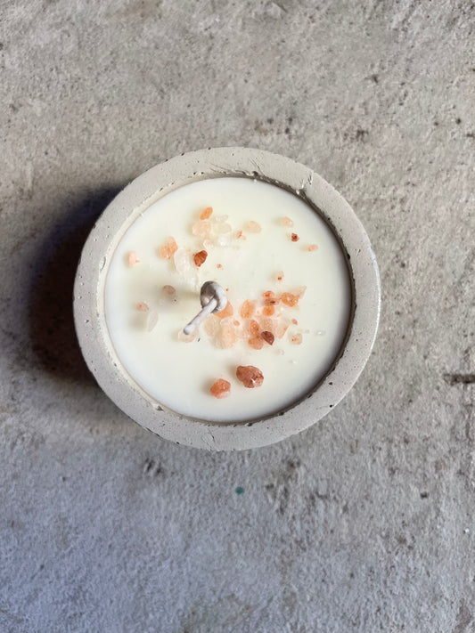 Moyenne Candle Refill Delivery